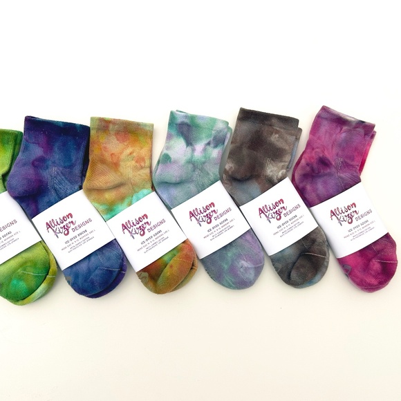 Burgundy Tie Dye Socks Mens Red Purple Ice Dye Ankle Socks Mid Crew Hand Dyed - Picture 4 of 4